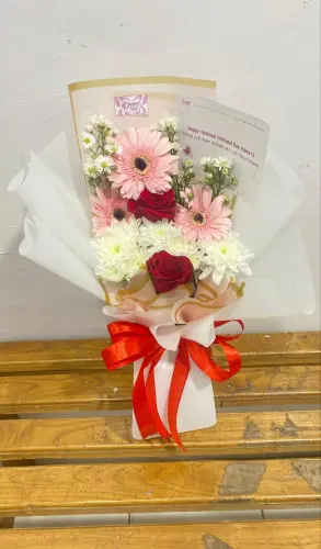 Tersedia Buket Bunga Artifical, Buket Uang & Buket Snack | King Florist di Dprd Provinsi Kalimantan Tengah